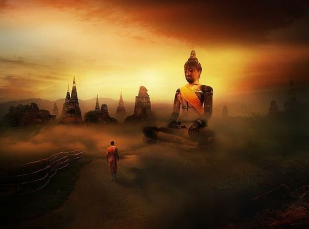 Hình ảnh tượng Phật uy nghi huyền ảo