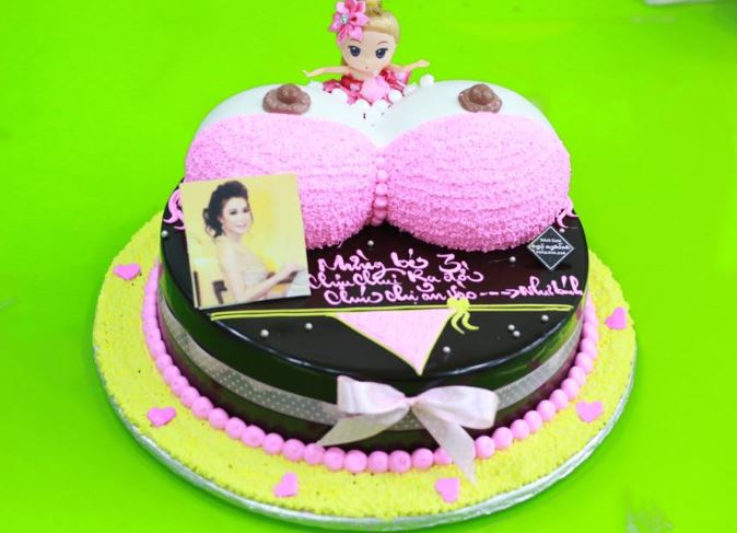 Hình bánh sinh nhật bựa nhất