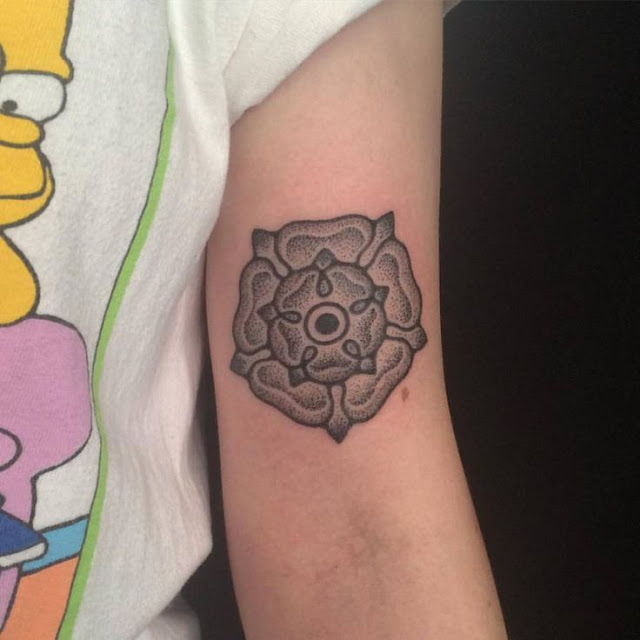 4956f3d3343f16756d1d045509ea53c6-bicep-tattoos-biceps Top 45 Mẫu hình xăm hoa văn ở bắp tay đẹp & đơn giản nhất